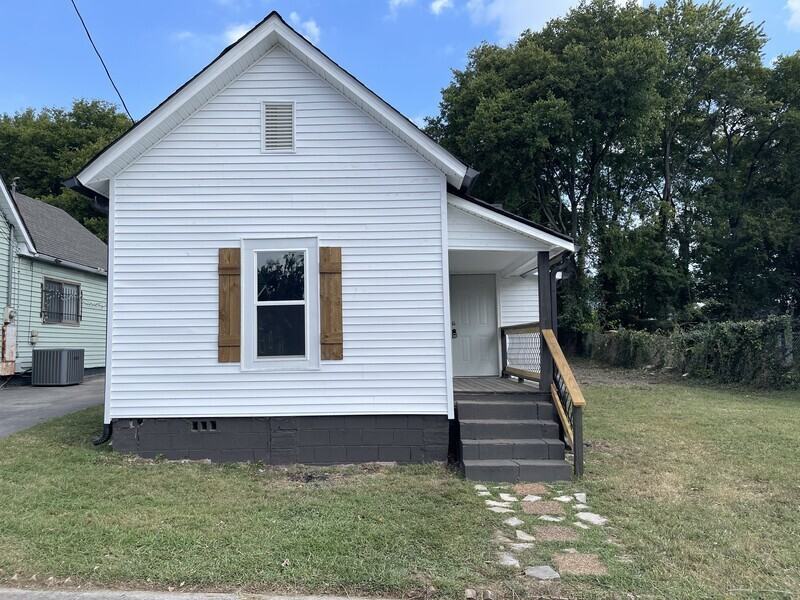 1621 Dora St - Photo 2 of 16