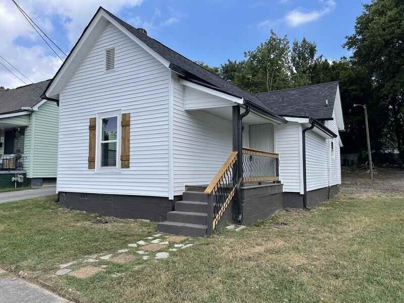 1621 Dora St - Photo 3 of 16