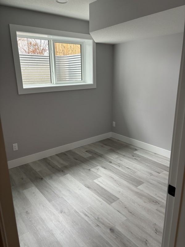 10505 63 Ave Nw - Photo 2 of 8