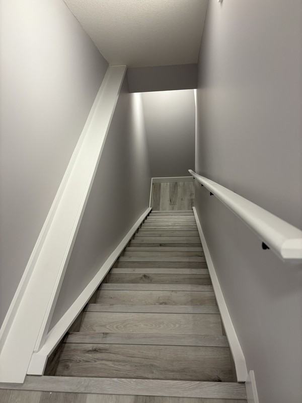 10505 63 Ave Nw - Photo 6 of 8