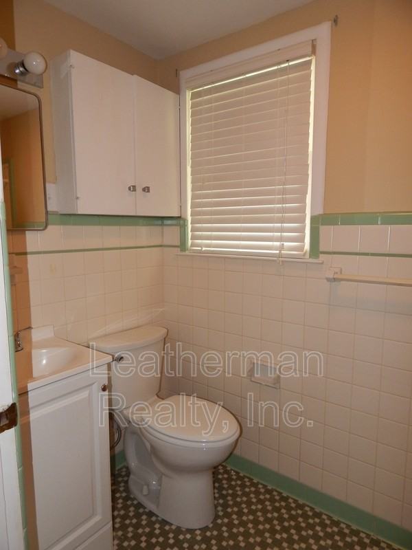 1519 Stratford Cir - Photo 6 of 11
