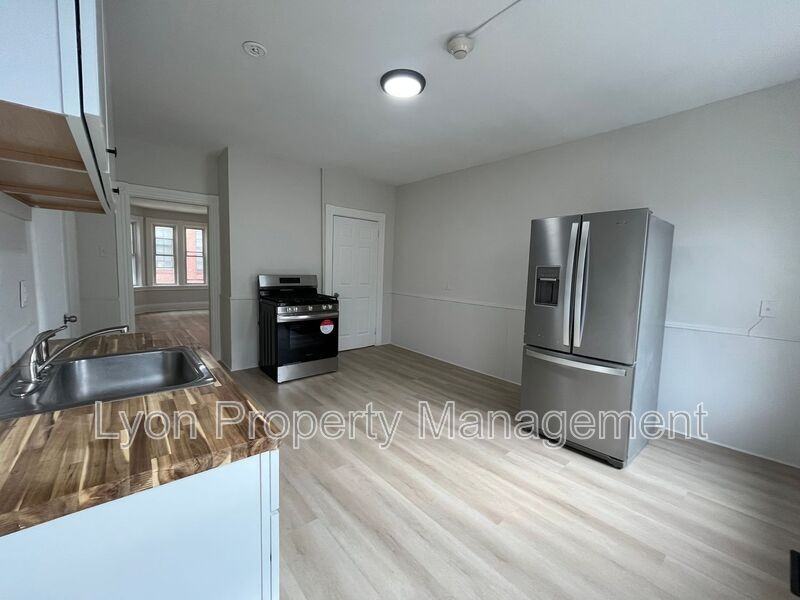 31 Mechanic Ave #2L - Photo 2 of 7