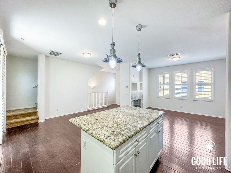 1823 Peach Ct #3 - Photo 4 of 26