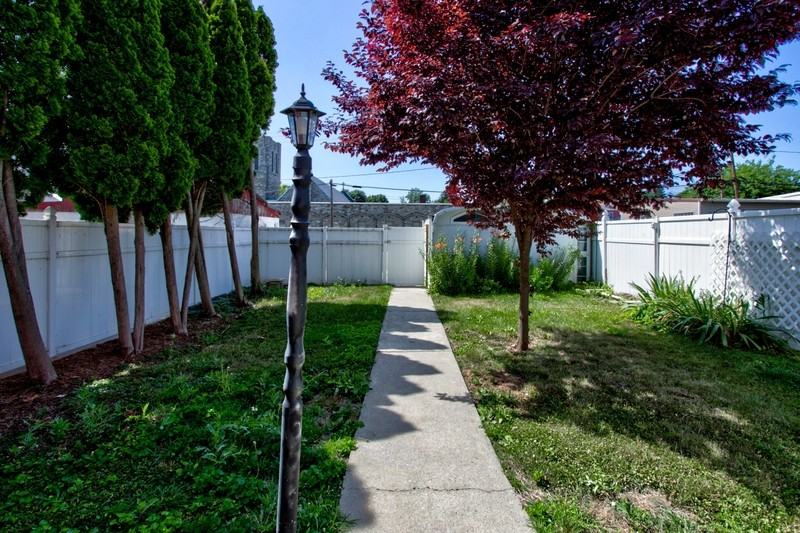 513 Locust St #2REAR - Photo 4 of 22
