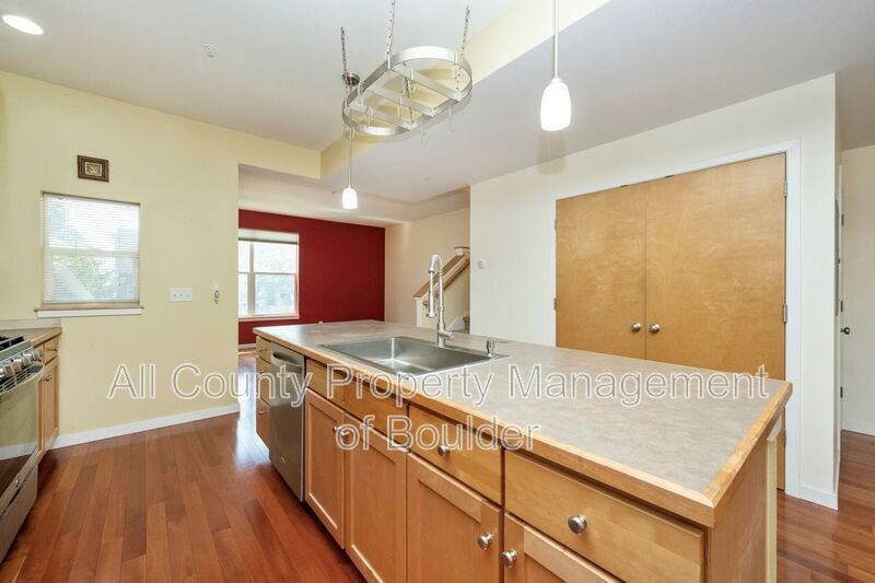 1345 Yellow Pine Ave - Photo 5 of 21