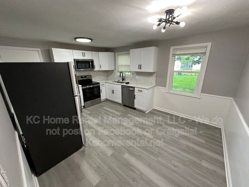 11636 W 68th Ter - Photo 6 of 26