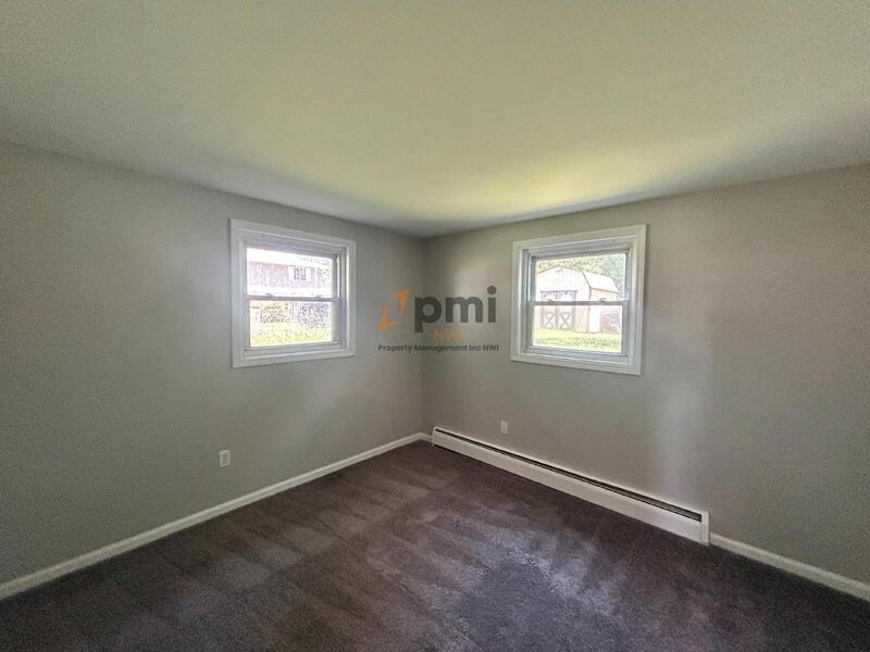 2591 Parkview St #3 - Photo 7 of 16