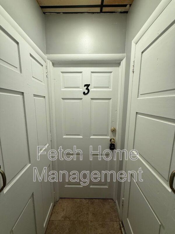 405 E Orange St #3 - Photo 3 of 12