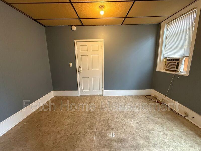 405 E Orange St #3 - Photo 4 of 12