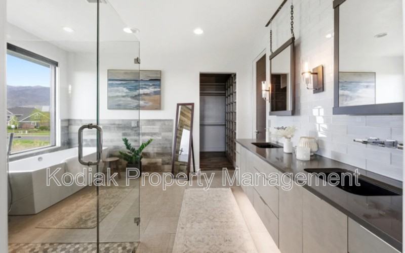 454 S Buffalo Ranch Rd - Photo 2 of 50