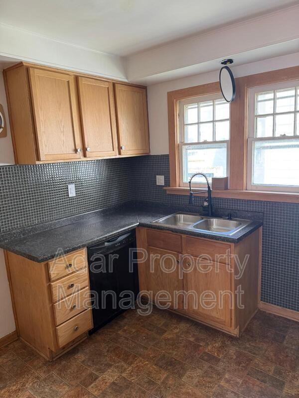 610 Dryden Dr - Photo 5 of 17