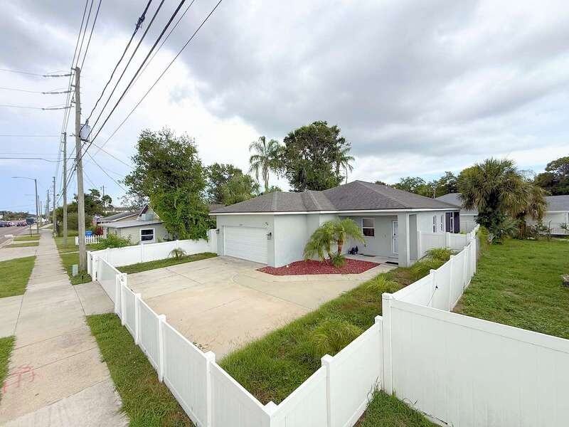 6690 54th Ave N - Photo 5 of 50