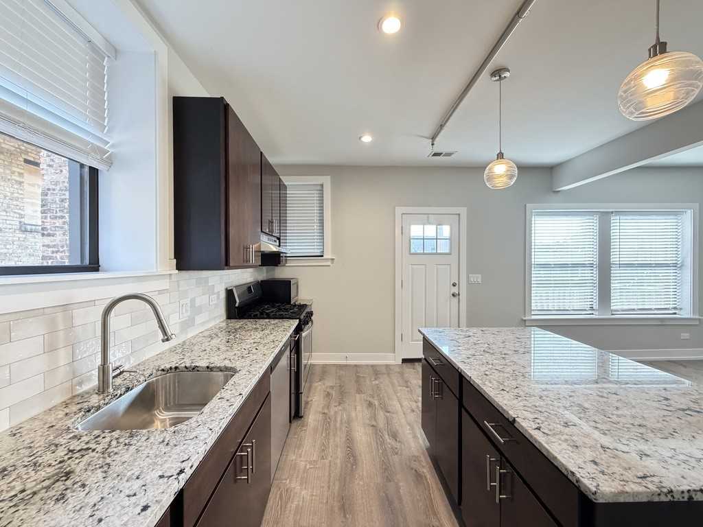 1134 Maple Ave #3 - Photo 5 of 21