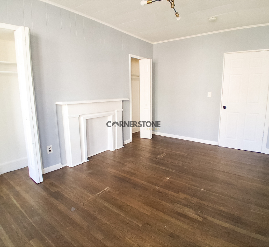 711 E 18th St - Photo 7 of 15