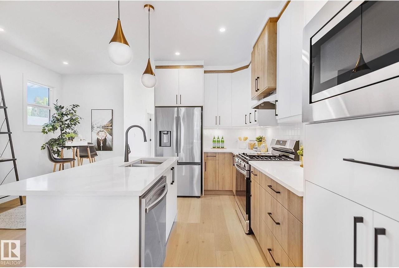 9813 155 St Nw - Photo 3 of 40