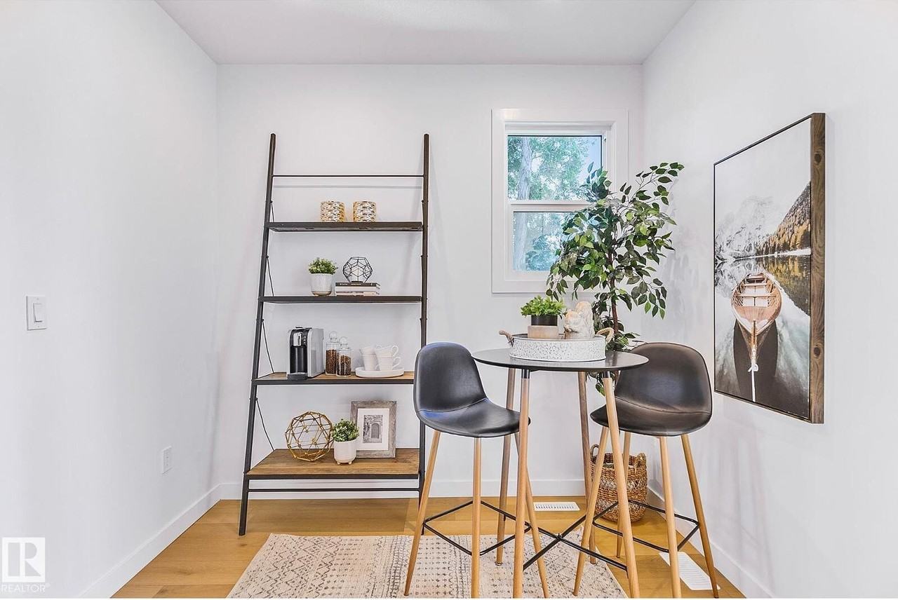 9813 155 St Nw - Photo 5 of 40