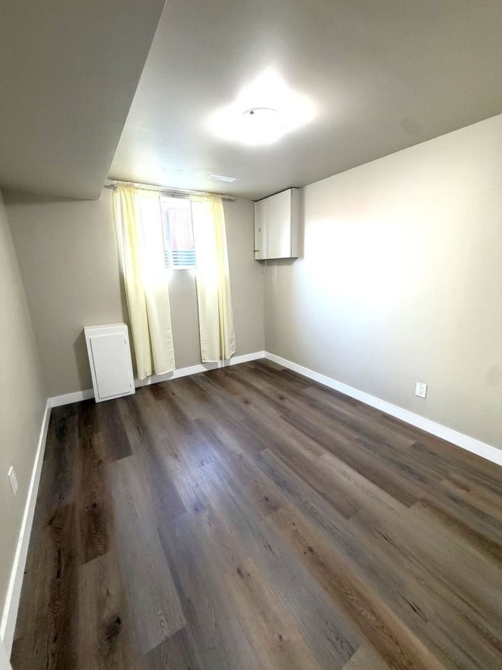 47 Whitman Close Ne - Photo 7 of 12