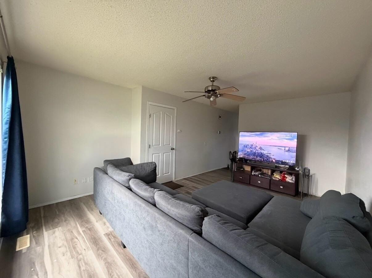 14017 158a Ave Nw - Photo 5 of 34