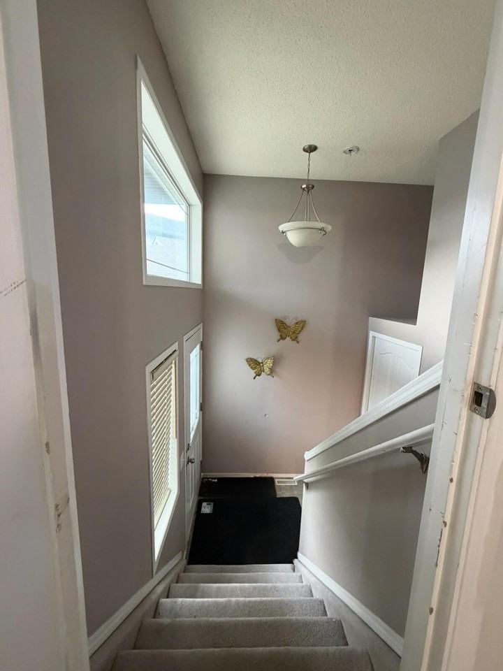 14017 158a Ave Nw - Photo 4 of 34