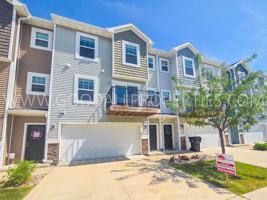 featured image of 2726 Nw Kate Shelley Ln