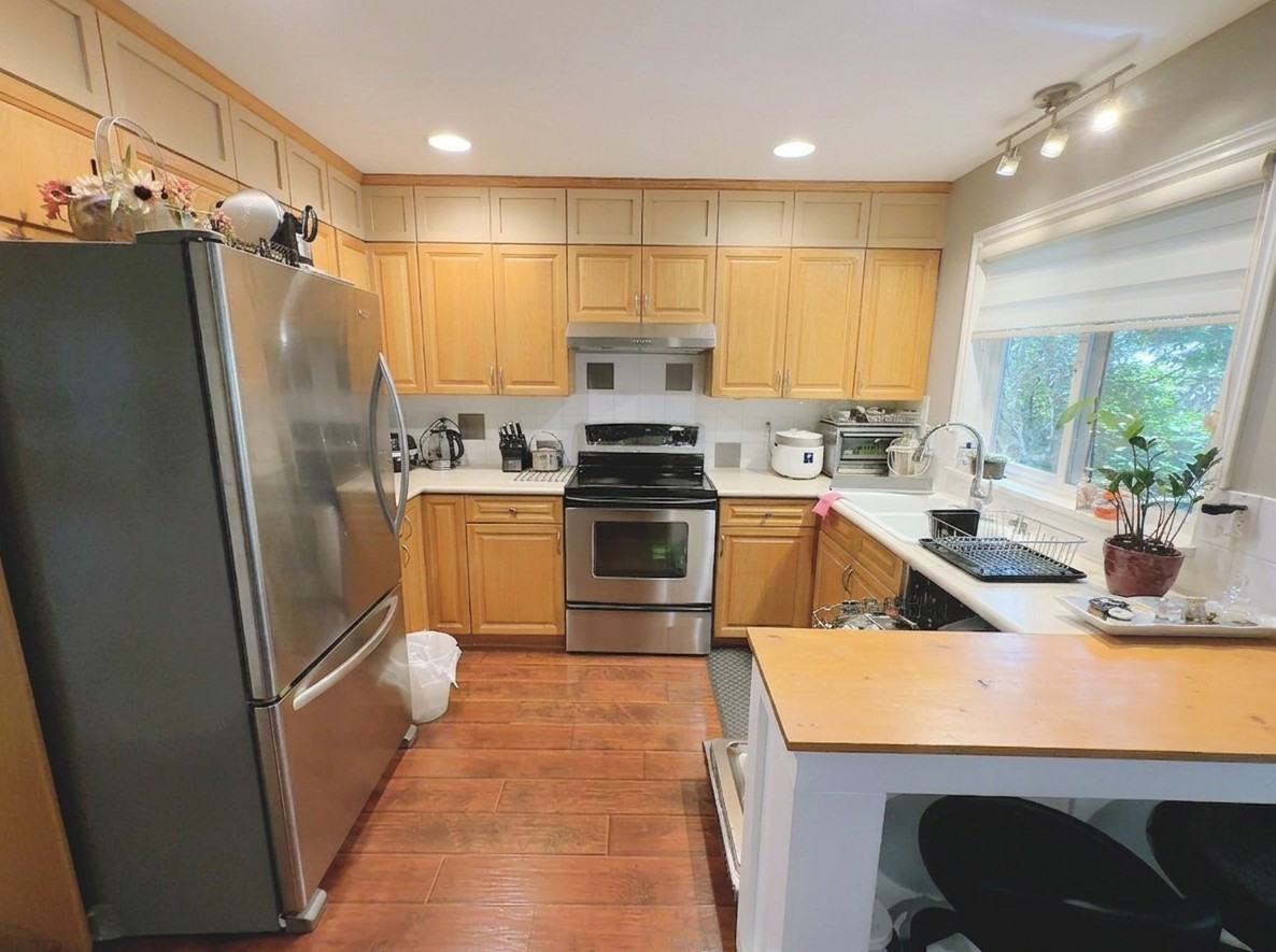 6525 187A Street - Photo 3 of 16