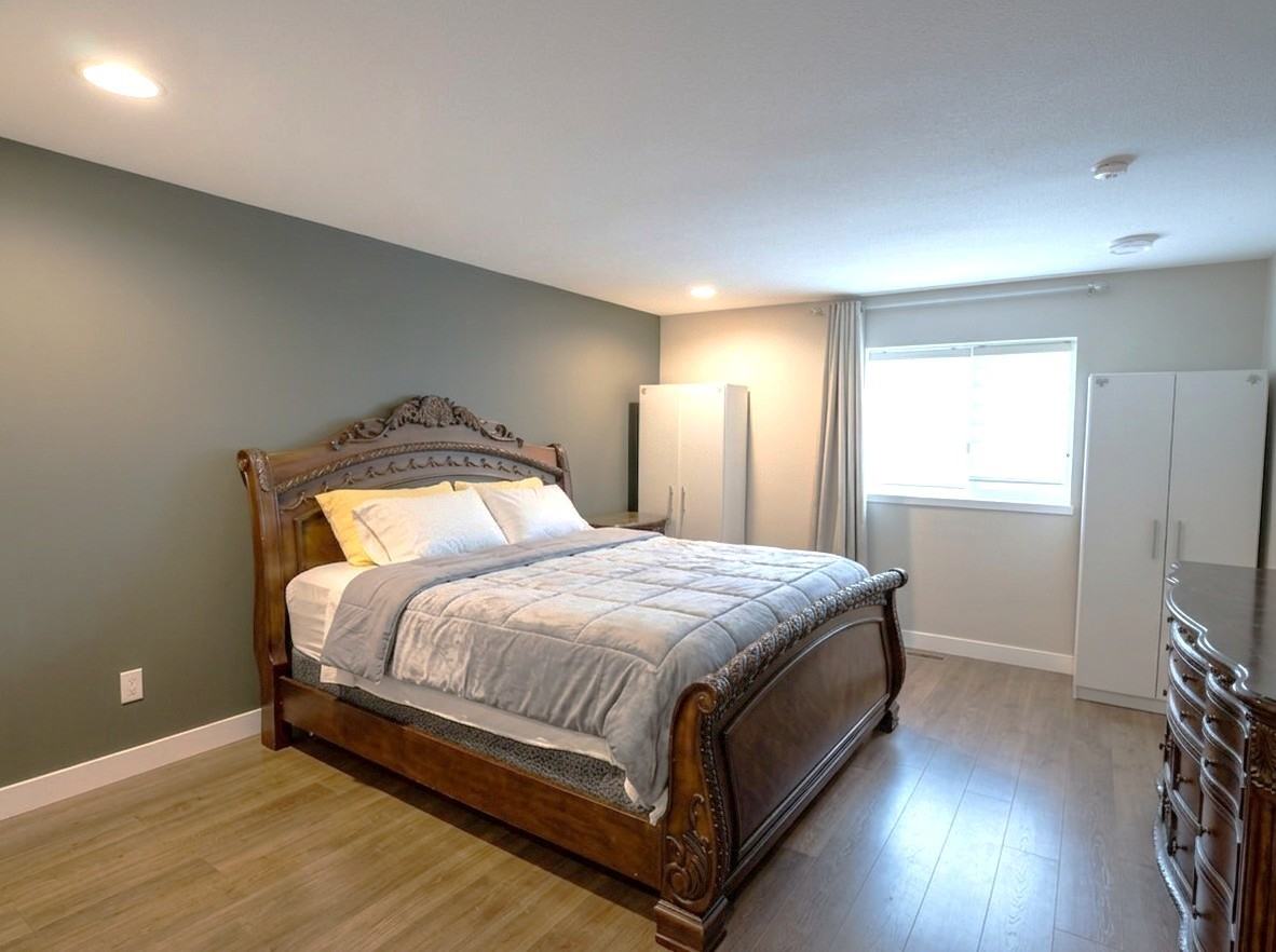 6525 187A Street - Photo 4 of 16