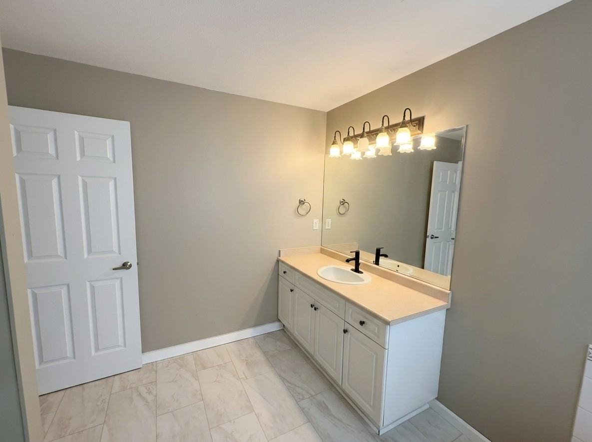 6525 187A Street - Photo 5 of 16