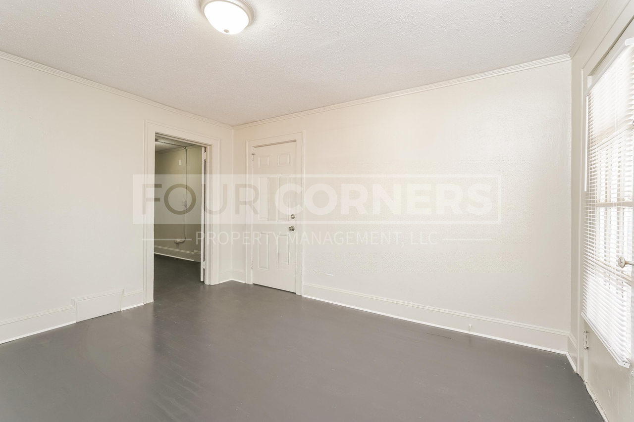 1007 South Main Street - Photo 2 of 20