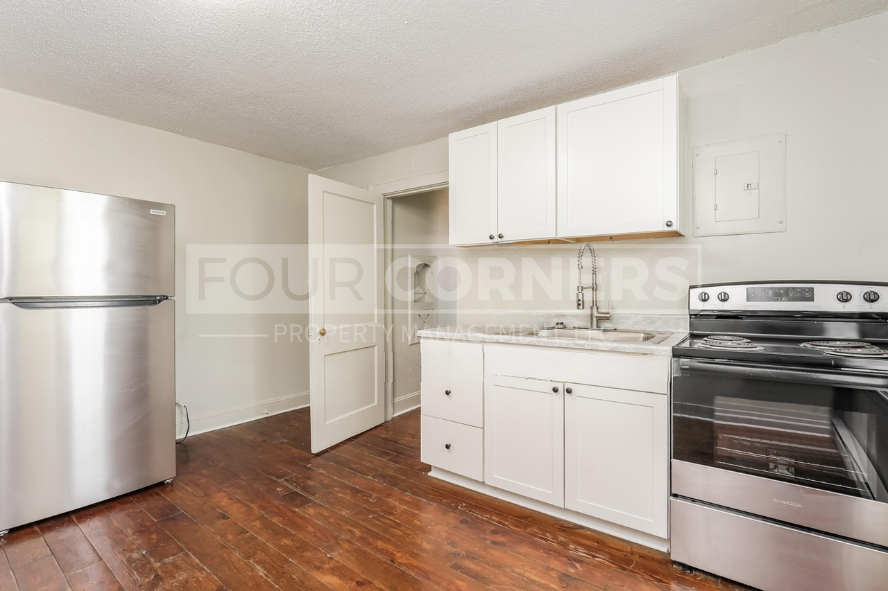 1007 South Main Street - Photo 7 of 20