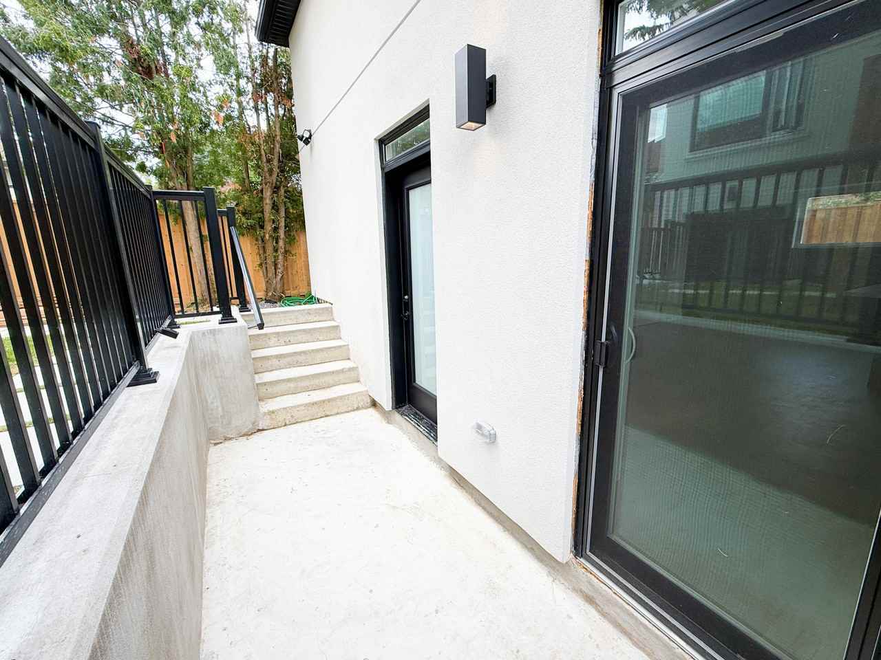 104 Frankdale Avenue - Photo 7 of 27