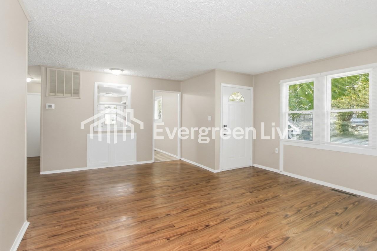 7350 Twin Beech Dr - Photo 4 of 13
