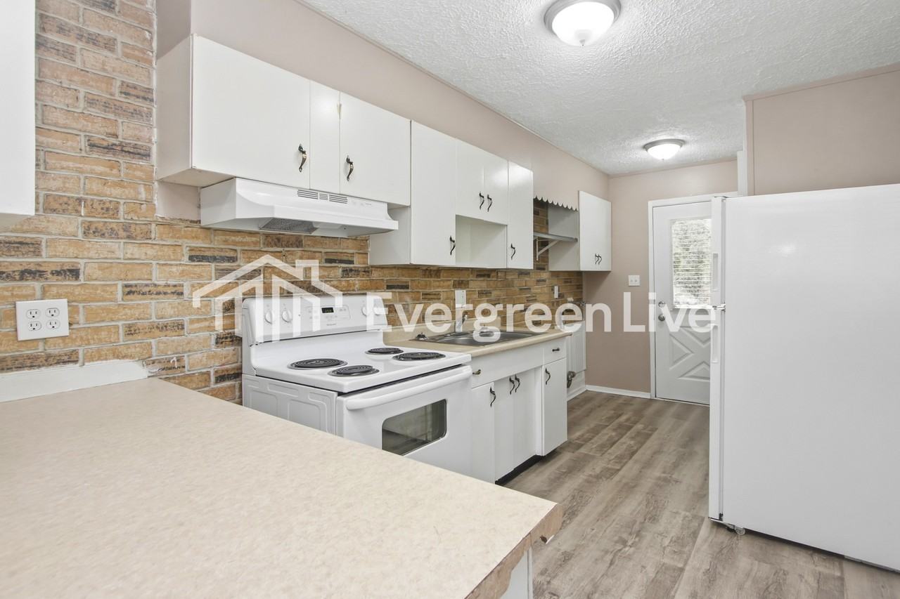 7350 Twin Beech Dr - Photo 6 of 13