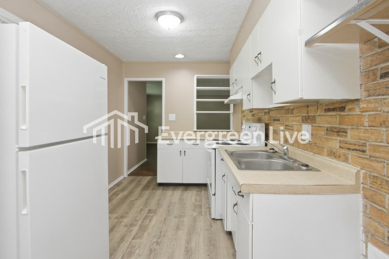 7350 Twin Beech Dr - Photo 7 of 13