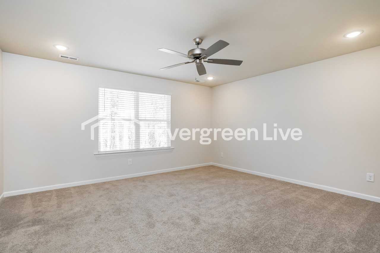 7639 Waypond Ct - Photo 7 of 16
