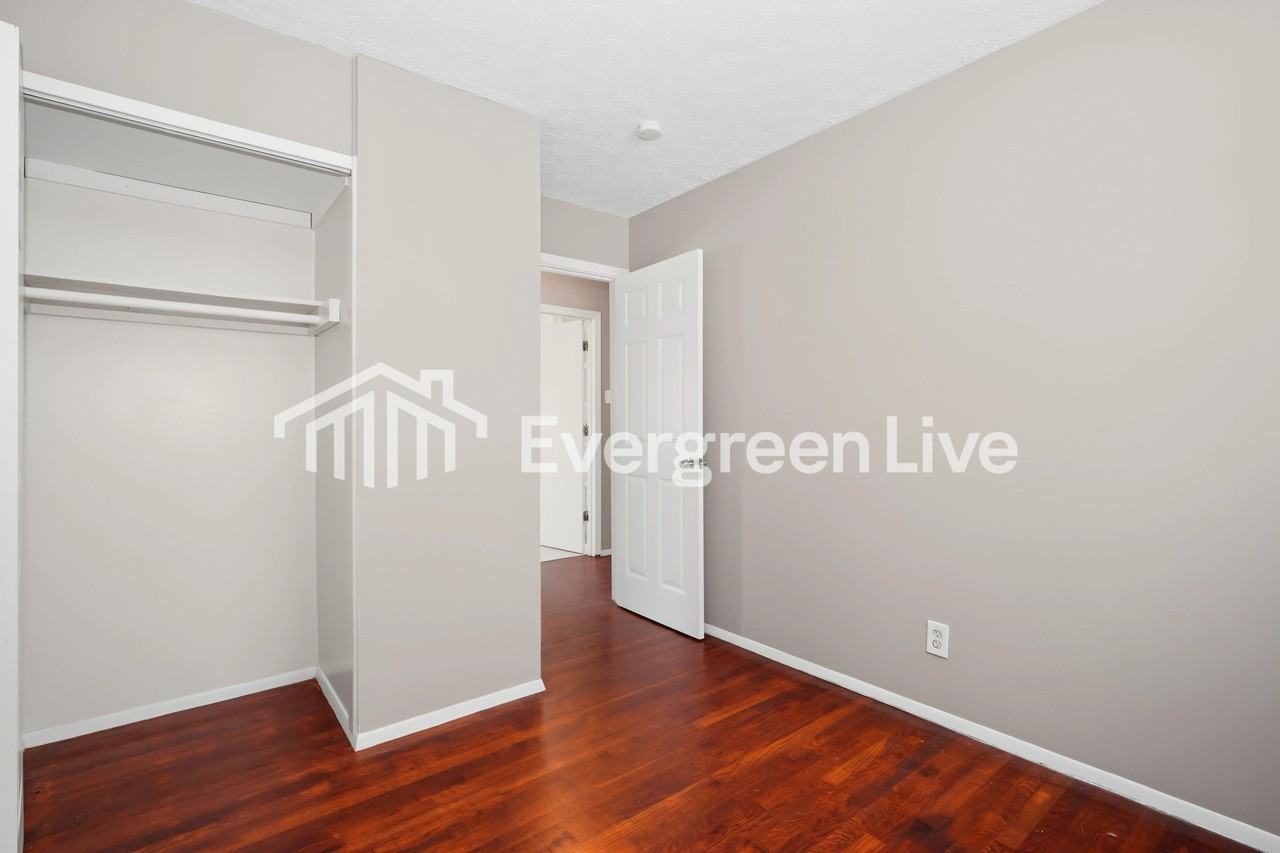 3547 Clearwater Dr - Photo 5 of 16