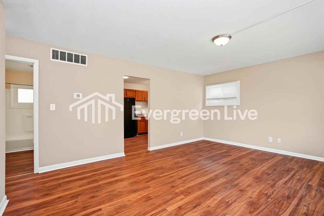 2417 Dawnlight Ave - Photo 5 of 15