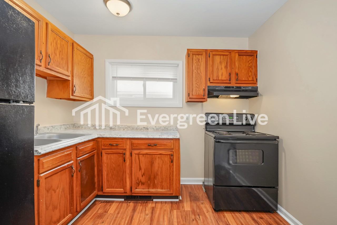 2417 Dawnlight Ave - Photo 7 of 15
