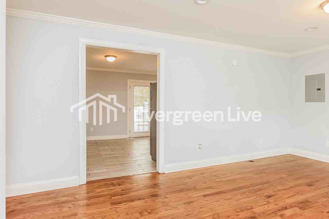 421 N Allen Rd - Photo 3 of 15