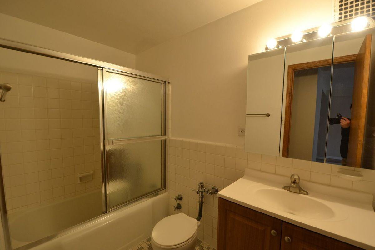 4180 N Marine Dr - Photo 7 of 7