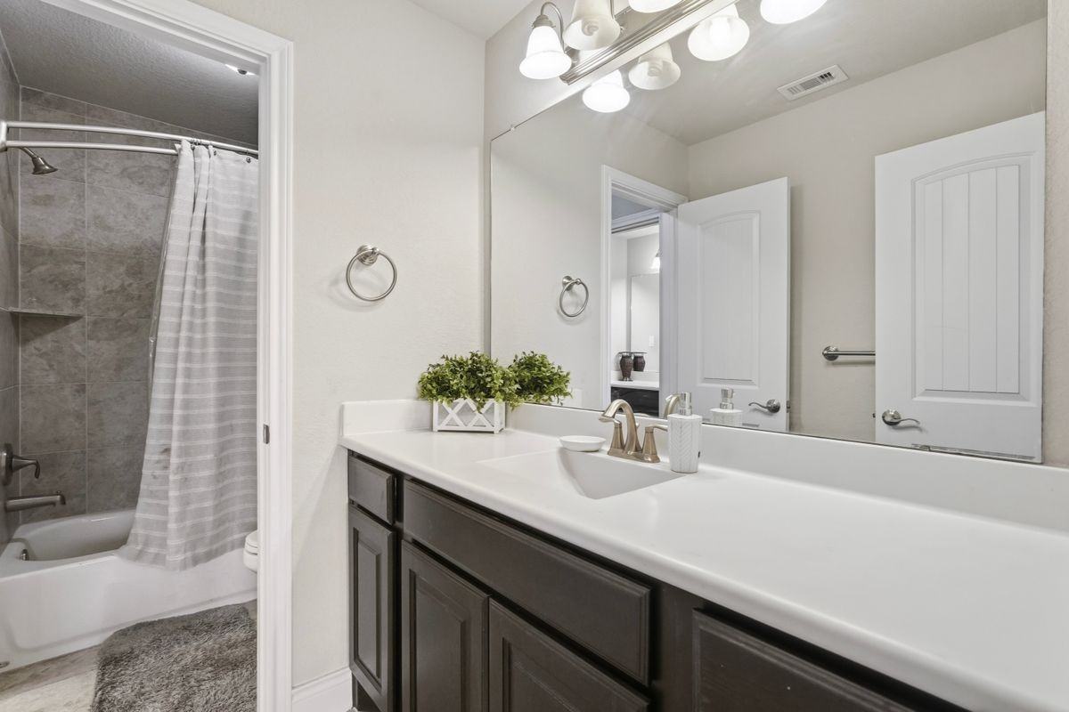 10311 Silver Shield Way - Photo 2 of 23