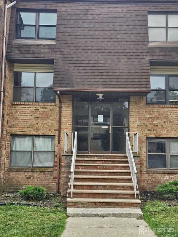 1714 Raspberry Ct - Photo 2 of 17
