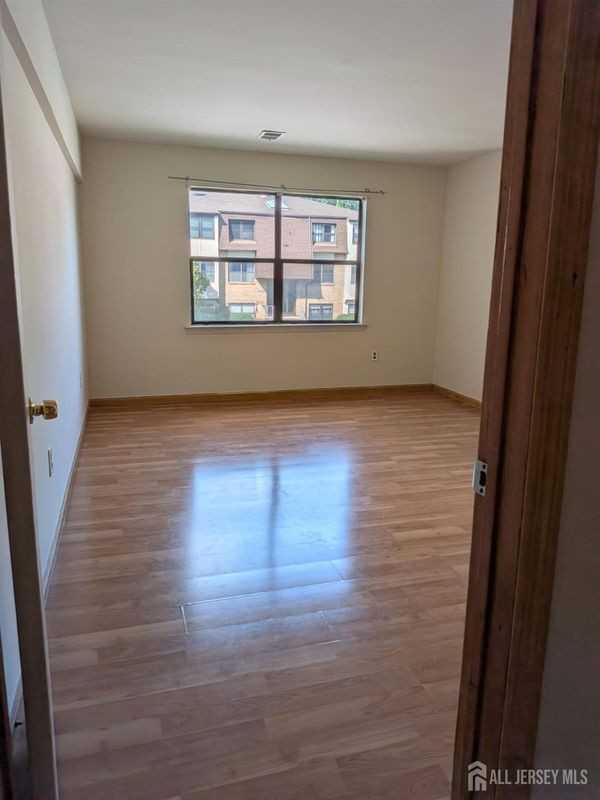 1714 Raspberry Ct - Photo 6 of 17