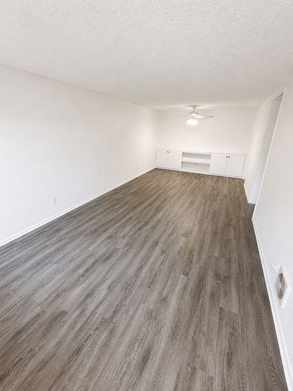 420 Mills St - Photo 2 of 11