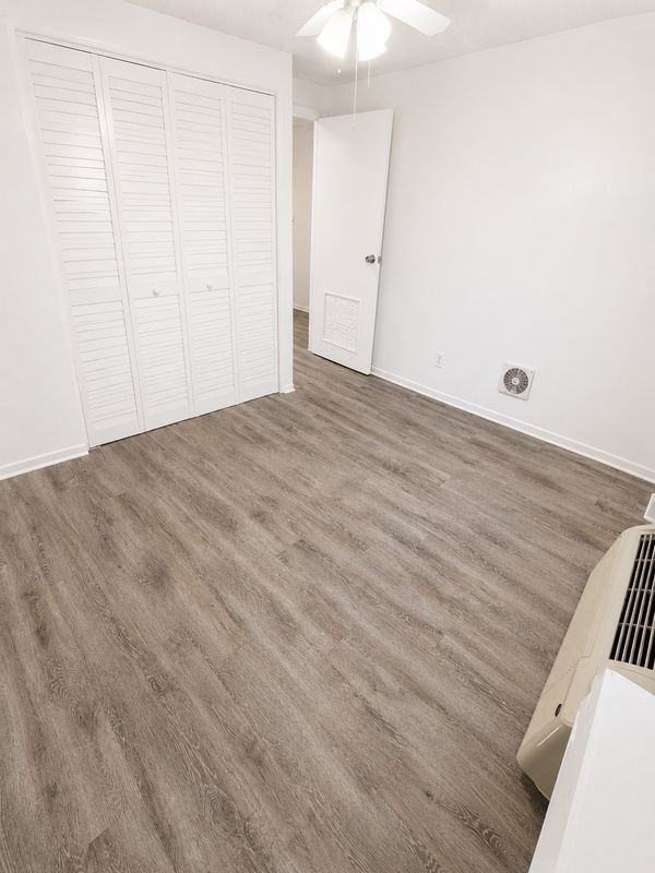 420 Mills St - Photo 6 of 11