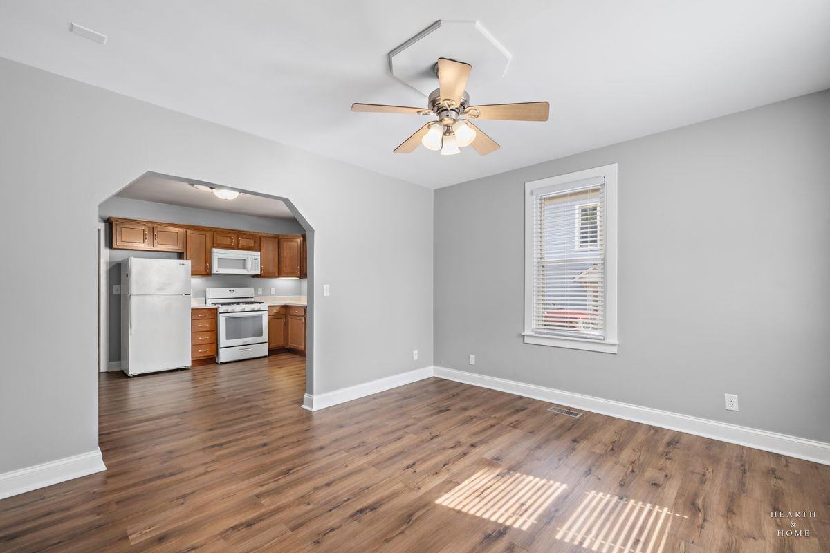 908 Wheeler St - Photo 5 of 21