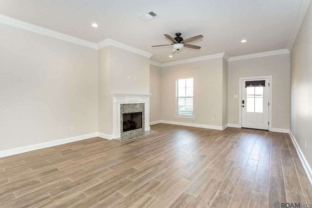 6356 Lake Edge Dr - Photo 2 of 21