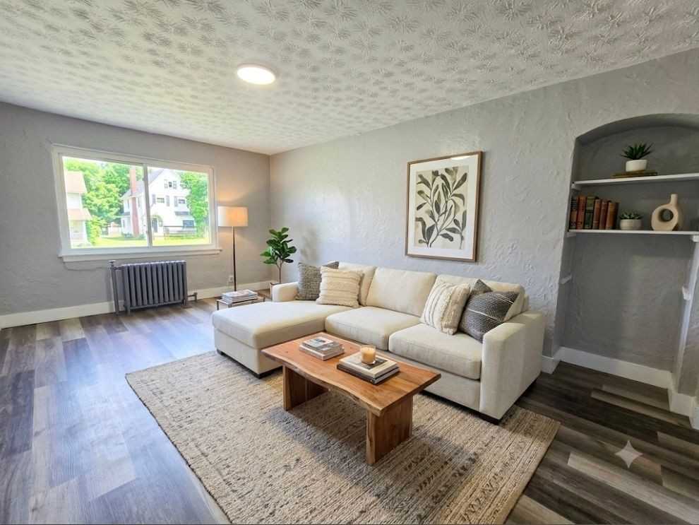 1906 Elsmere Ave - Photo 2 of 5