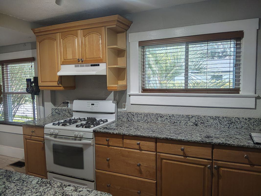 1503 Belgrade Ave - Photo 7 of 10