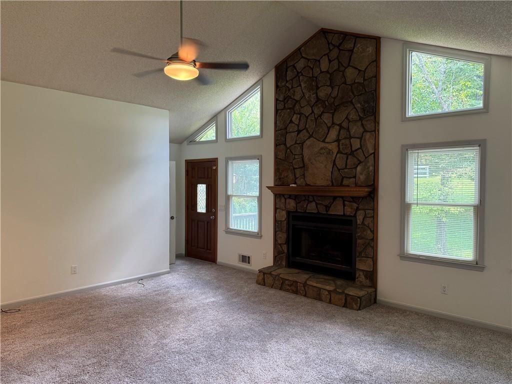 412 Hickory Walk - Photo 2 of 29