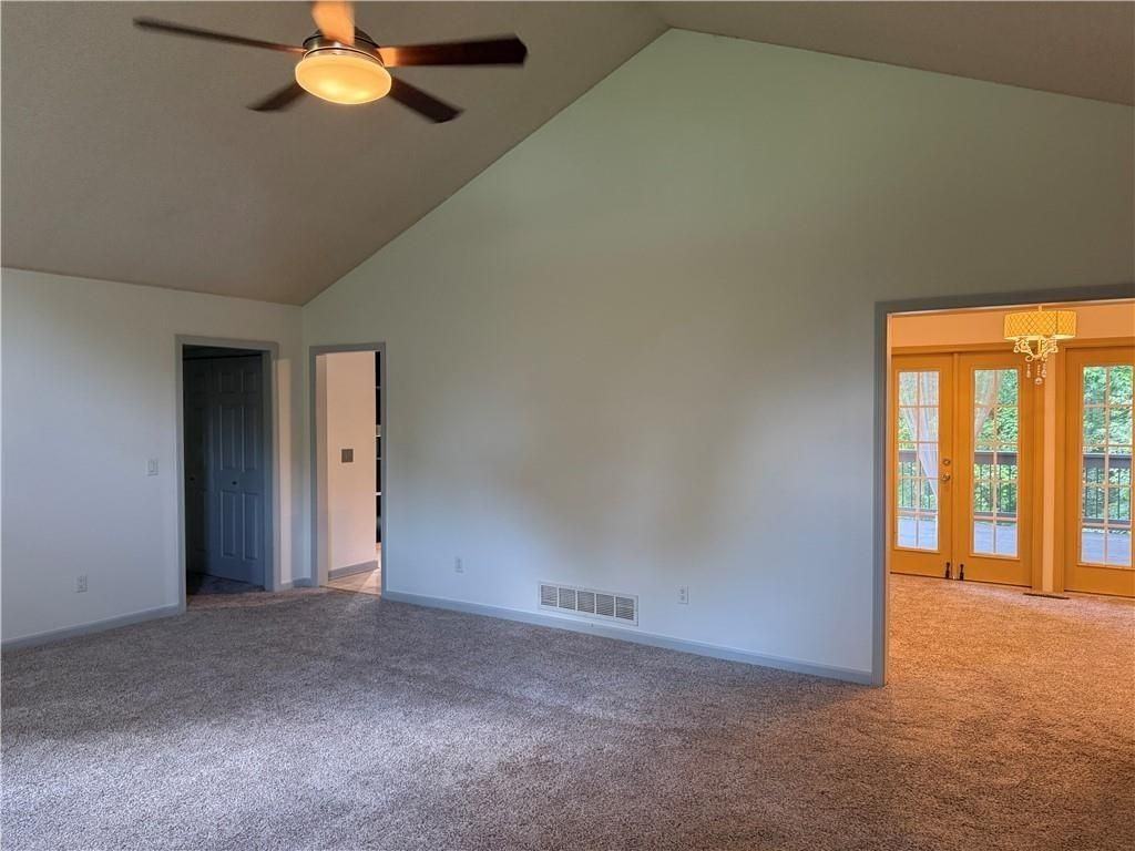 412 Hickory Walk - Photo 3 of 29